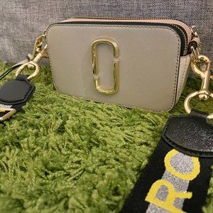 Authentic Marc Jacobs Snapshot Bag